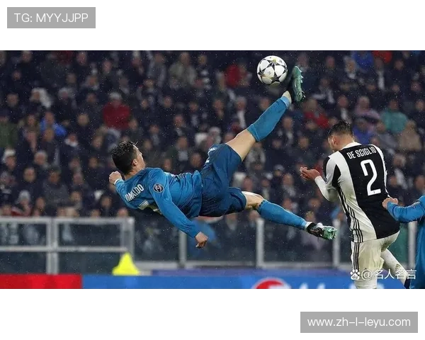 前锋倒钩空中美技入选本月十大精彩之首 前锋倒钩空中美技入选本月十大精彩之首